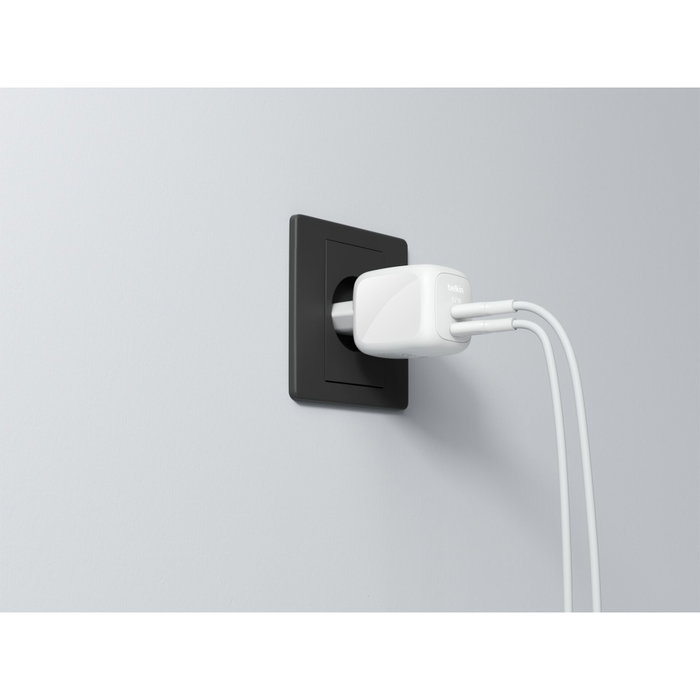 Belkin BoostCharge Pro Cargador Dual USB-C 67 W con Cable de 2 m Blanco
