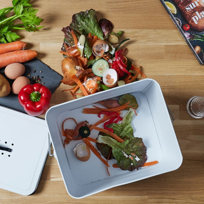 Je cherche une Idee Cubo Compostaje Metal 10 L Vintage con Asa para Restos Orgánicos Hierro y Bambú