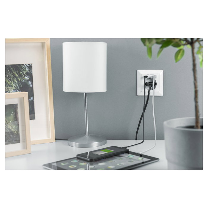 Digitus Enchufe de seguridad para montaje empotrado con USB Type-C™ y USB A, Blanco
