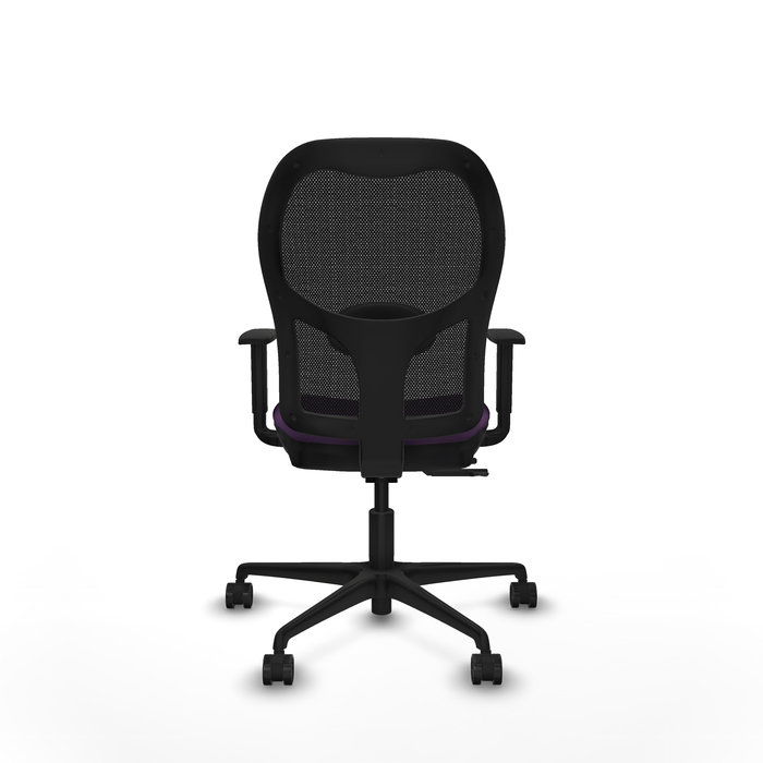 Silla de oficina Jorquera con mecanismo Sincro/Traslack tapizada con Tela color Morado y malla color Negro. Equipada con lumbar 1D, Brazos 1D y Ruedas 65mm nailon