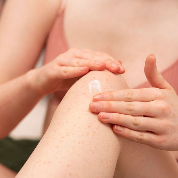 The Body Shop ALMOND MILK Loción Corporal Hidratante 200 ml para Piel Seca y Sensible