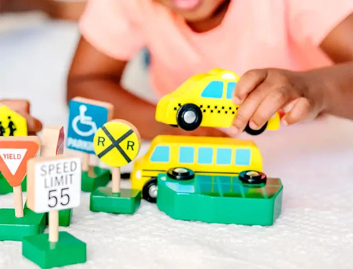 Imaginovo Juego Infantil de Madera Vehículos y Señales de Tráfico +3 Años 16 Piezas 30x22x4cm