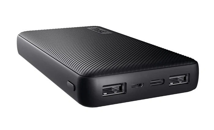 Trust - Batería Externa Powerbank 15000 mAh Negro, Carga Rápida 15W, 3 Puertos (USB-C + 2 USB-A), Ión de Litio, Portátil, Hasta 69h Autonomía