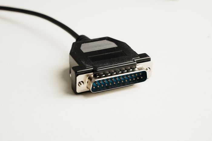 MicroConnect Cable Serial Null Modem DB9 - DB25, 3m para Conectar Dispositivos Seriales y Transferir Archivos