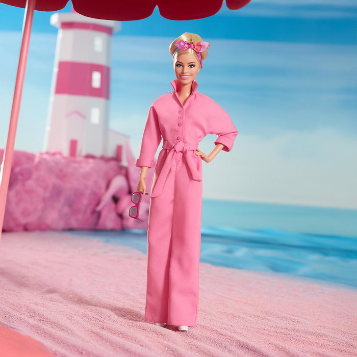 Barbie Hrf29 Muñeca Coleccionista The Movie Margot Robbie con Mono Rosa Chicle y Gafas de Sol, Inspirada en la Película