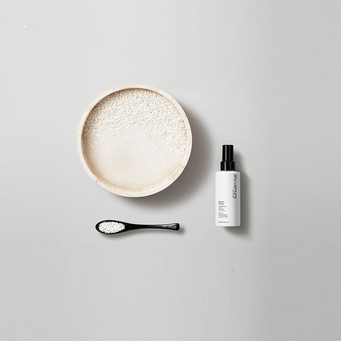 Shu Uemura IZUMI TONIC Thickening Serum Tratamiento Capilar para Aumentar el Grosor y Volumen del Cabello, 90 ml Shu Uemura IZUMI TONIC Thickening Serum Tratamiento Capilar para Aumentar el Grosor y Volumen del Cabello, 90 ml