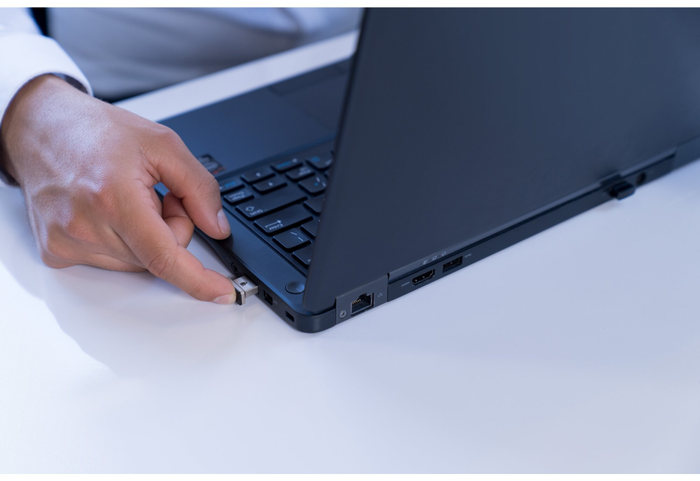 Kensington VeriMark IT Llave de Seguridad con Huella Digital para Windows Hello y Windows Hello for Business - Autenticación Biométrica FIDO2 Empresarial