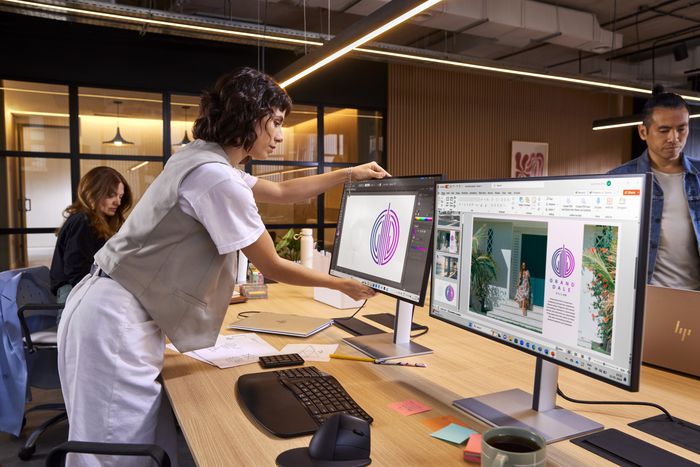 HP Monitor 27 inch QHD Thunderbolt 4 Series 7 Pro 727pu