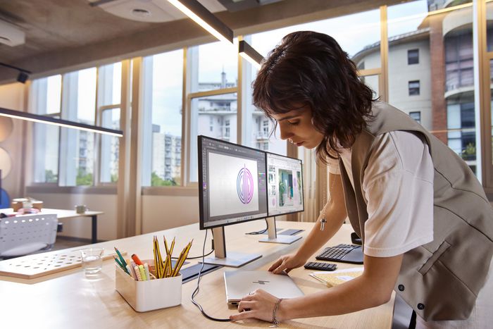 HP Monitor 27 inch QHD Thunderbolt 4 Series 7 Pro 727pu