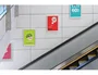 Durable Expositor mural con marco A3 plata