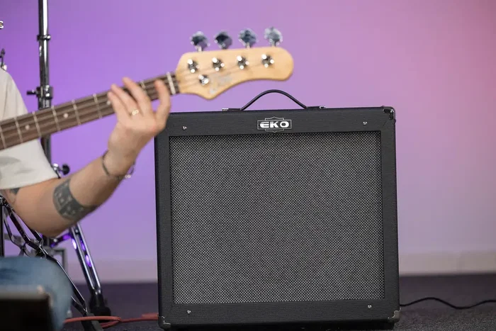 EKO Combo BA35 50W con altavoz de 1 x 12 pulgadas