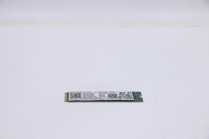 Lenovo M.2 1TB SSD PCIe 4.0 x4 NVMe, Velocidad Lectura 3500 MB/s, Soporta OPAL