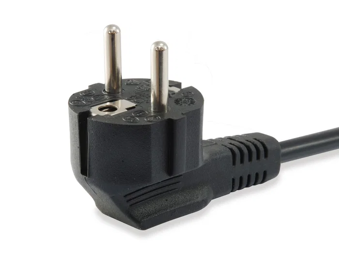Equip Cable de Alimentación C13 a Schuko 1,8 m Negro Equip Cable de Alimentación C13 a Schuko 1,8 m Negro