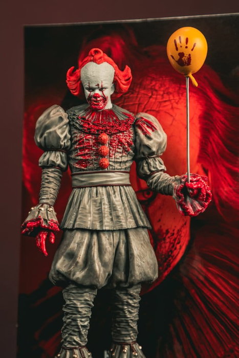 McFarlane Toys Figura Pennywise (Bloody) IT: Welcome to Derry