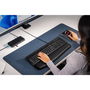 Kensington KB100 EQ Teclado Completo con Cable USB-A, Resistente a Derrames, Diseño Sostenible