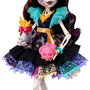 Mattel Muñeca Monster High Skelita Doll con Accesorios