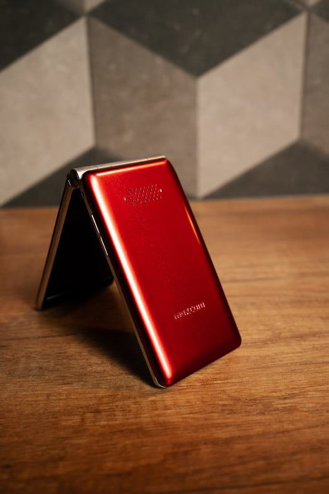 MAXCOM Móvil 4G con Doble Pantalla 3.5 y 2.4 Pulgadas y Botón SOS - Teléfono Celular