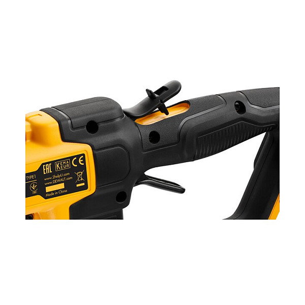 DeWALT DCMPH566N-XJ Tijera de Poda de Altura a Batería 18V, Corte 2.5 cm 2800 spm, Longitud 55 cm, 5 Ah, Negro/Amarillo DeWALT DCMPH566N-XJ Tijera de Poda de Altura a Batería 18V, Corte 2.5 cm 2800 spm, Longitud 55 cm, 5 Ah, Negro/Amarillo
