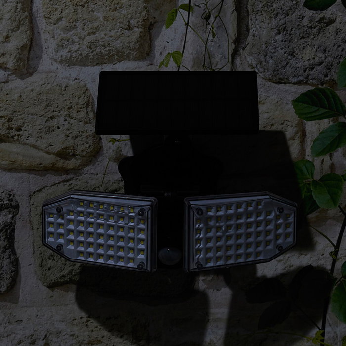 Je cherche une Idee Lámpara Solar 120 LED con Sensor de Movimiento y Luz Nocturna Exterior IP65