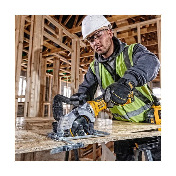 DeWalt DCS571N-XJ Sierra Circular Inalámbrica 18V DeWalt DCS571N-XJ Sierra Circular Inalámbrica 18V