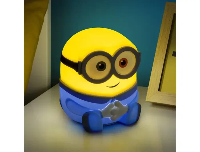 Wondee Lámpara de Silicona Minions Bob con Luz Nocturna, 3 Niveles de Brillo y Modo Pulsante, Temporizador 1-3h, Amarillo, 125x70x300 mm