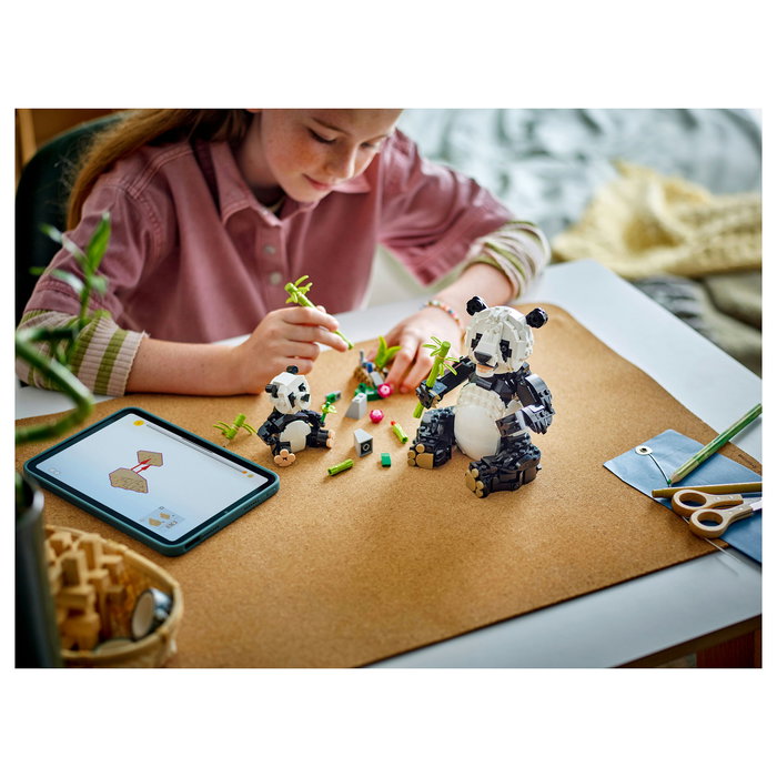 LEGO Creator 31165 Familia de Pandas, Juego de Construcción de Fauna Salvaje con 626 Piezas, para Niños de 8 a 99 Años LEGO Creator 31165 Familia de Pandas, Juego de Construcción de Fauna Salvaje con 626 Piezas, para Niños de 8 a 99 Años