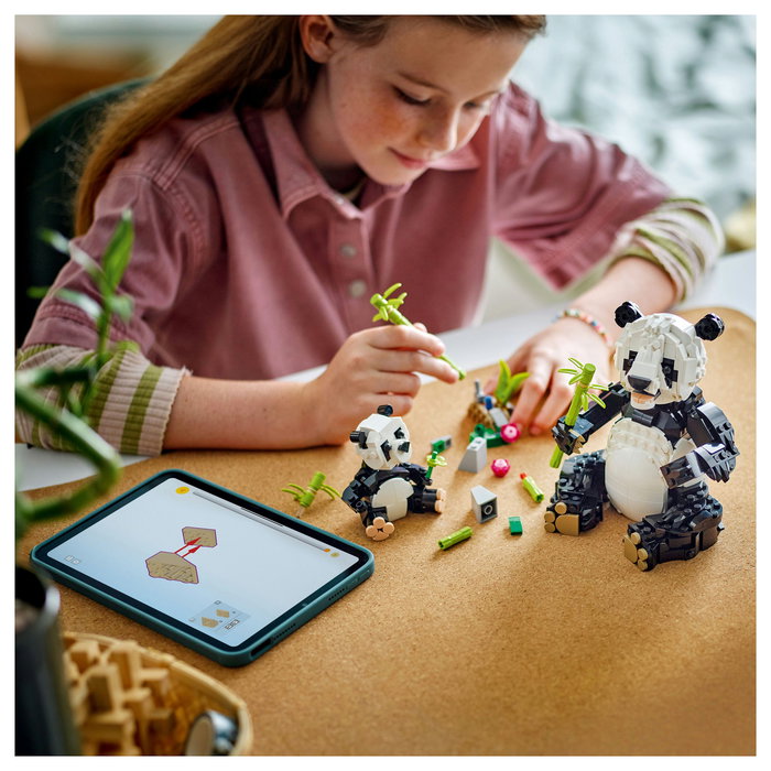 LEGO Creator 31165 Familia de Pandas, Juego de Construcción de Fauna Salvaje con 626 Piezas, para Niños de 8 a 99 Años LEGO Creator 31165 Familia de Pandas, Juego de Construcción de Fauna Salvaje con 626 Piezas, para Niños de 8 a 99 Años