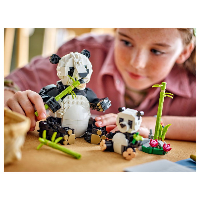 LEGO Creator 31165 Familia de Pandas, Juego de Construcción de Fauna Salvaje con 626 Piezas, para Niños de 8 a 99 Años LEGO Creator 31165 Familia de Pandas, Juego de Construcción de Fauna Salvaje con 626 Piezas, para Niños de 8 a 99 Años
