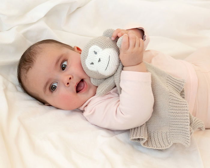 KioKids Doudou Mono - Colección Cotton Friends, Muñeco de Apego de Algodón Gris para Bebés +2 Meses