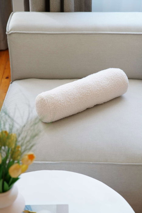 Aberto Design Cojín Teddy Roller, Beige Claro, Ecológico, 75% Poliéster Reciclado, 25% Poliéster, Relleno Silicona, 50x14x14 cm