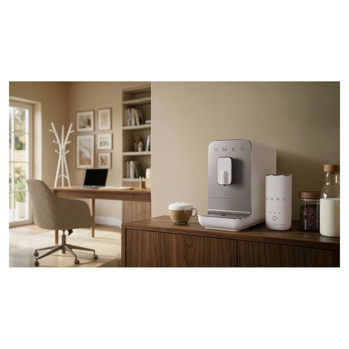 Smeg BCC11WHMEU Máquina Espresso Totalmente Automática 1,4 L 1350 W Blanco