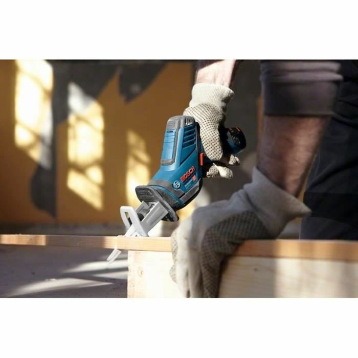 Bosch Professional Sierra de sable GSA 12V-14 solo Click & GO L-BOXX