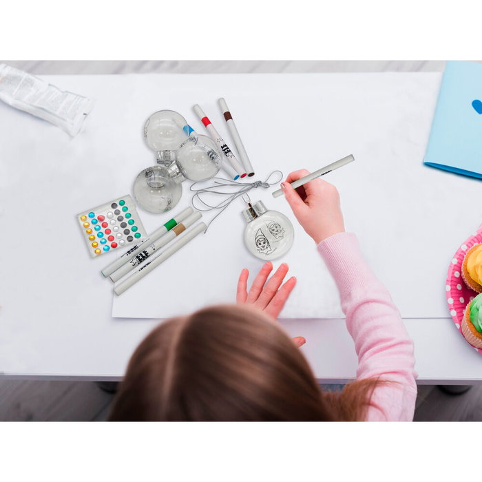 CYP BRANDS Bolas de Navidad para Pintar The Elf On The Shelf con 4 Bolas, 6 Rotuladores, Correa y Gemas, +3 Años