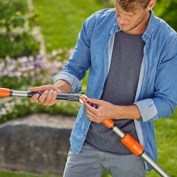 Gardena Cleansystem Flex Mango de limpieza extensible Gardena Cleansystem Flex Mango de limpieza extensible