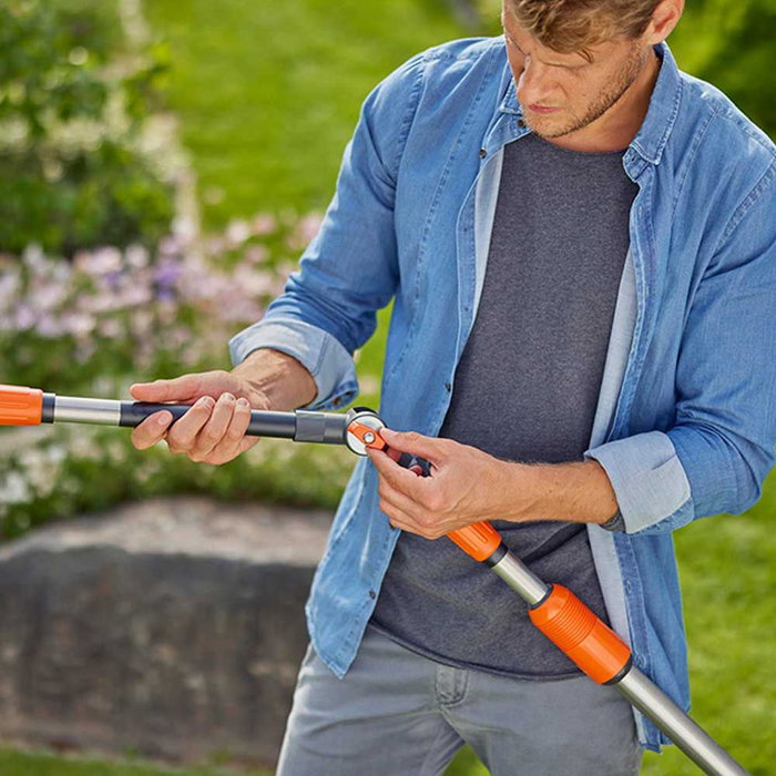 Gardena Mango Flex de Limpieza con Articulación Flexible para Sistema Cleansystem, Limpieza de Lugares de Difícil Acceso