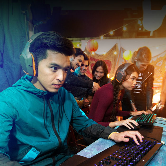 Logitech G213 Prodigy Teclado Gaming de Membrana con Retroiluminación RGB, Negro, Qwerty
