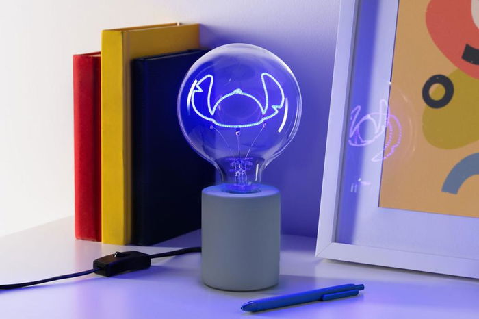 Paladone Lámpara de Neón LED Stitch Disney con Bombilla Decorativa E27, Base de Cerámica, 24.3 cm, Iluminación Azul, Oficial