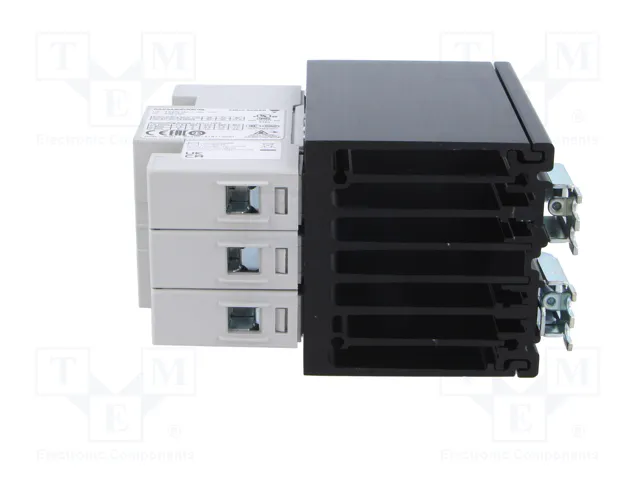 CARLO GAVAZZI RGC3A60D30KGE Relé de semiconductor trifásico 30A 42÷660VAC
