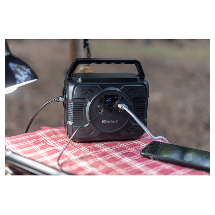 Sandberg 420-83 Power Station AC200 172.8Wh/48000mAh 200W - Batería Portátil 230V, 1x CA, 3x USB-A, 1x USB-C 100W, Carga Rápida, Pantalla, Negra