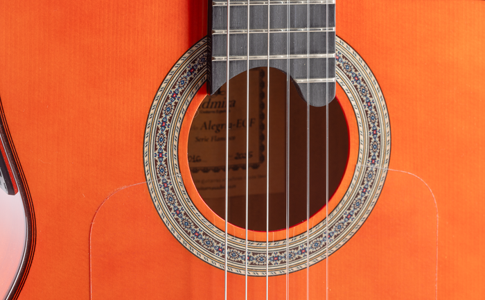 Guitarra Admira Alegría Serie Flamenco Cutaway Fishman Guitarra Admira Alegría Serie Flamenco Cutaway Fishman