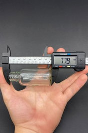 Hermia Tu-30Ccs1Yah6L1 Juego de 6 Botellas de Vidrio 30 ml Transparente y Negro Elegantes y Duraderas para Cocina