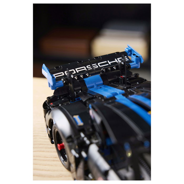 LEGO Technic Porsche GT4 e-Performance Rennwagen 42176