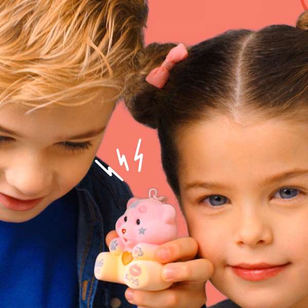 Famosa Figura Oso Coccolotti Love Tell con función de grabar y reproducir mensajes de amor - Modelos Surtidos Famosa Figura Oso Coccolotti Love Tell con función de grabar y reproducir mensajes de amor - Modelos Surtidos