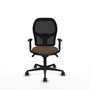 Silla de oficina Jorquera con mecanismo Sincro tapizada con Tela color Marrón oscuro y malla color Negro. Equipada con lumbar 1D, Brazos 1D y Ruedas 65mm nailon