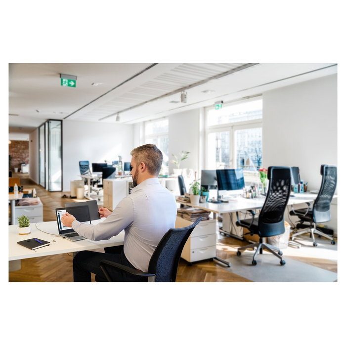 Kensington Filtro de Privacidad Magnético MagPro para Portátil 16" 16:10