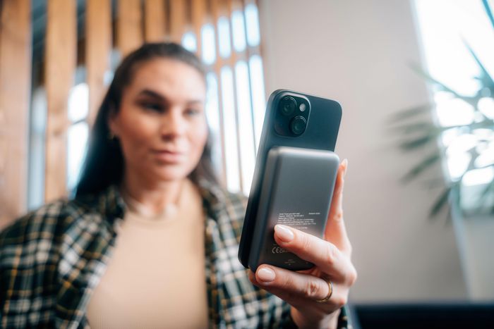 Verbatim Charge 'n' Go Magnetic WS 10.000 mAh Gris