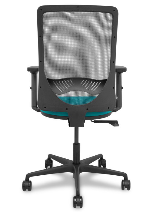 Silla de oficina Zulema con mecanismo Sincro tapizada con Tela color Turquesa y malla color Negro. Equipada con lumbar 1D, Brazos 2D y Ruedas 65mm nailon