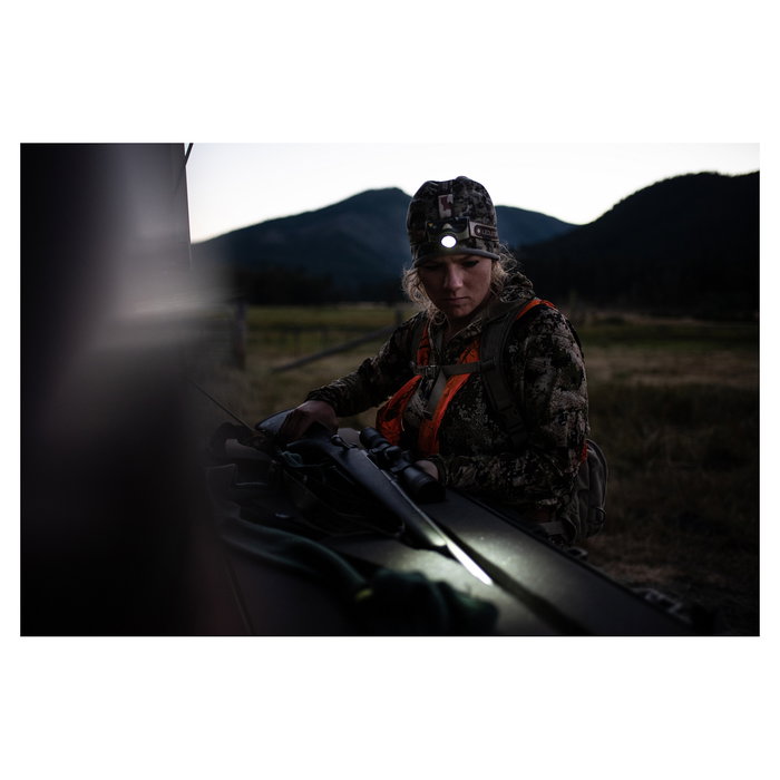 Ledlenser MH8 Linterna de Mano Recargable USB, LED 600 Lumen, Haz 200 m, 4 Modos, Resistente IP54, Negro