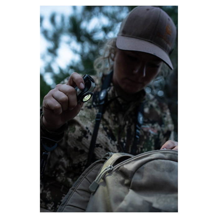 Ledlenser MH8 Linterna de Mano Recargable USB, LED 600 Lumen, Haz 200 m, 4 Modos, Resistente IP54, Negro