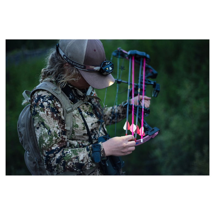 Ledlenser MH8 Linterna de Mano Recargable USB, LED 600 Lumen, Haz 200 m, 4 Modos, Resistente IP54, Negro